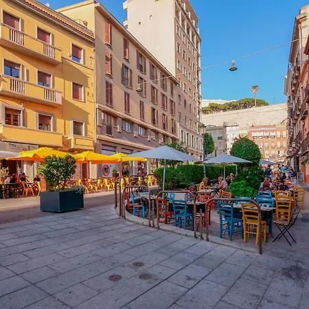 بيت ضيافة Le Sul Corso كالياري