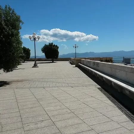 ゲストハウス Le Sul Corso カリアリ